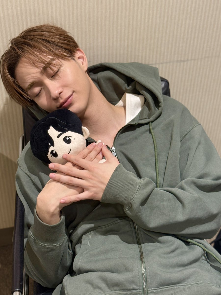 31日第1部ありがとうございました！ 休憩中の彼です🧸 受注生産の