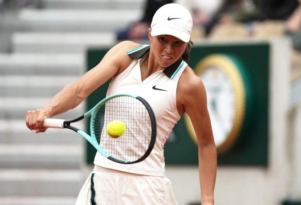 17 y/o 🇦🇹 Lilli Tagger wins her biggest title so far by beating Harriet Dart 6-4, 6-2 in the final of the ITF W100k in Fujairah! 

She's officially the highest ranked u18 player in the world, now ranked at a new career-high of #128.

... Thiem's one-handed 🇦🇹 legacy lives on! 🔥