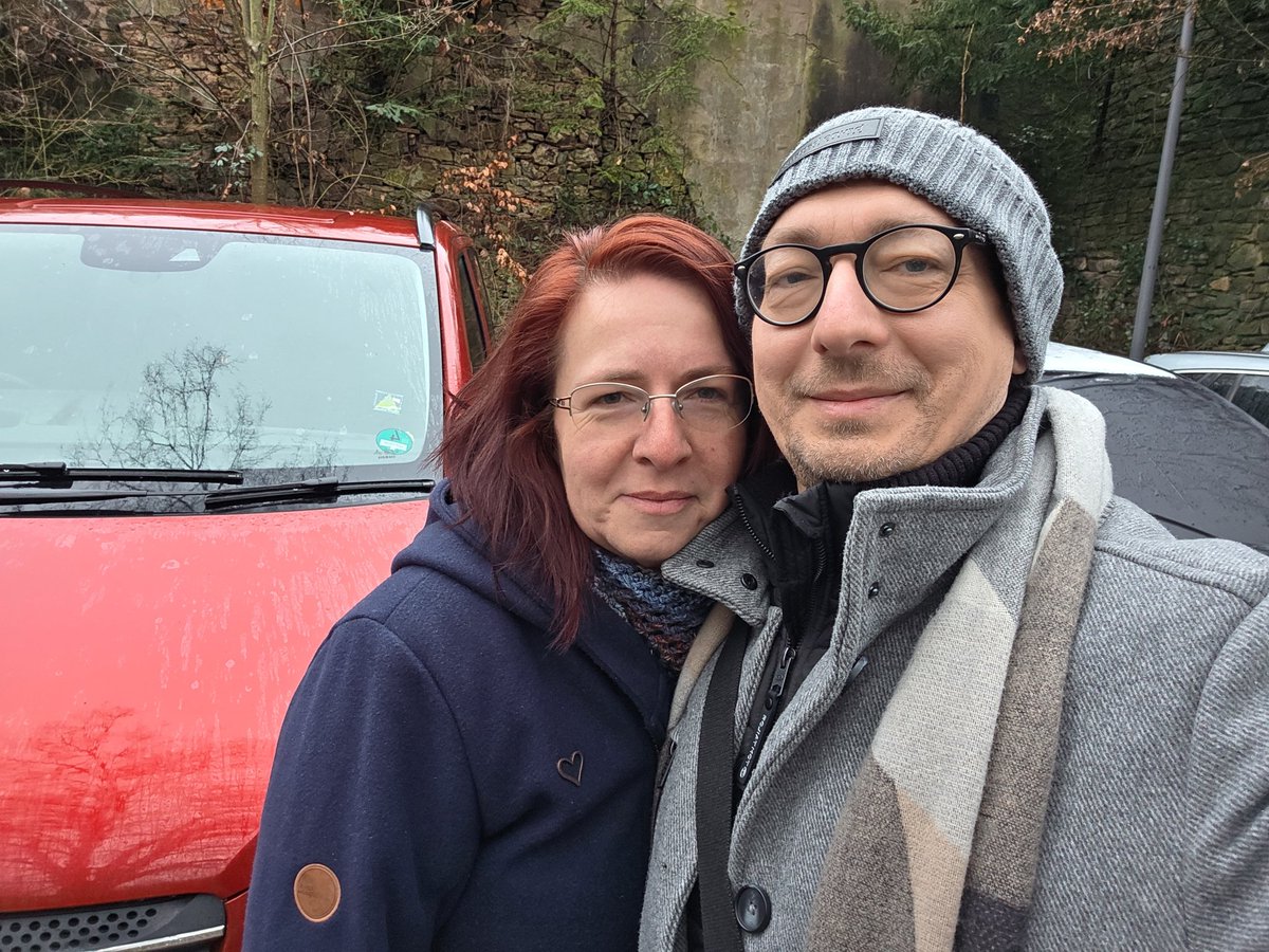 Guten Morgen 👋 

Heute machen die ❤️-Dame und ich einen Ausflug nach Koblenz.