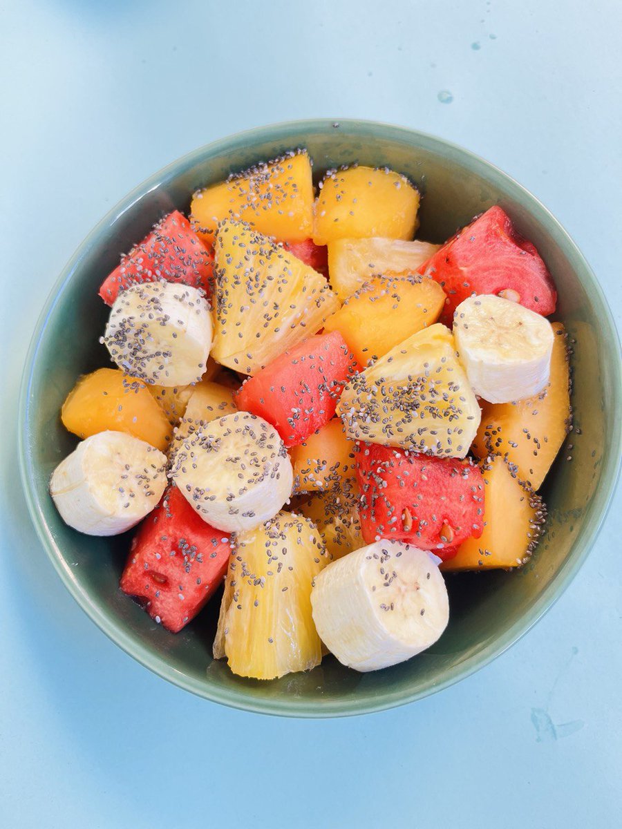 chrysalisNutri's tweet photo. Fruit has sugar - Yes.

But it also comes with everything your body needs to handle that sugar.

✅Fiber (slows it down)
✅ Water (dilutes the spike)
✅Nutrients (help your cells respond better)

Always eat your fruit as a whole.

#fruitsalad #fruits https://t.co/BBpC1LD78a
