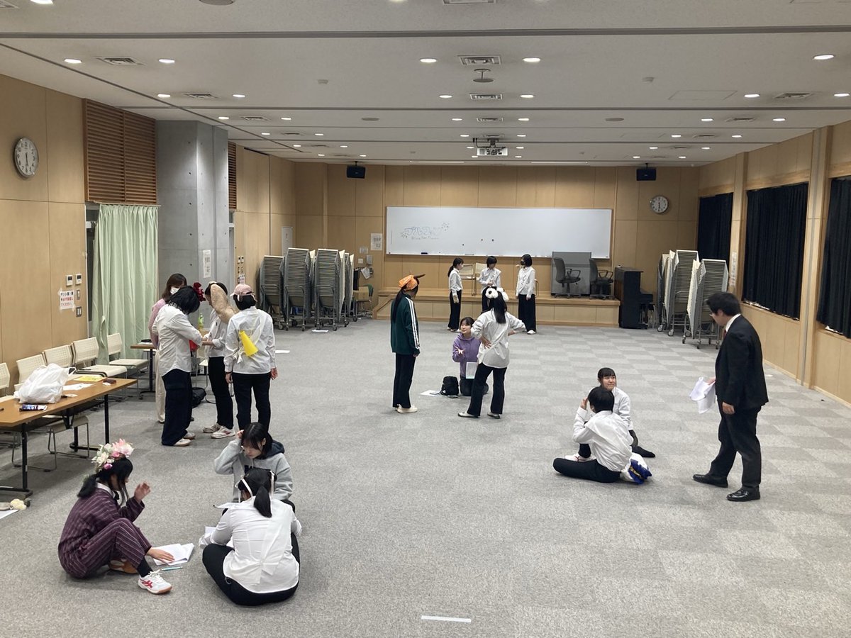 本日はマジゲキの最終稽古が終わりました！！

稽古を通して、徐々に一人ひとりが自信を持ち、チームの一体感も高まってきました！
細かい箇所まで確認し、準備はバッチリです👍

観に来て下さる方はぜひ、動物たちそれぞれの個性に注目してみてください🐭🐮🐯🐰🐲🐍🐴🐑🐵🐔🐶🐗

#マジゲキ
#演劇公演