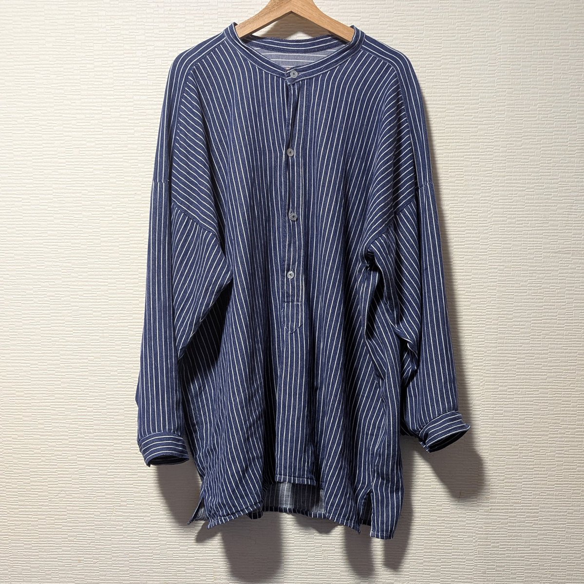 お裁縫づいたんで寝間着のフィッシャーマンシャツの袖丈も詰めた。