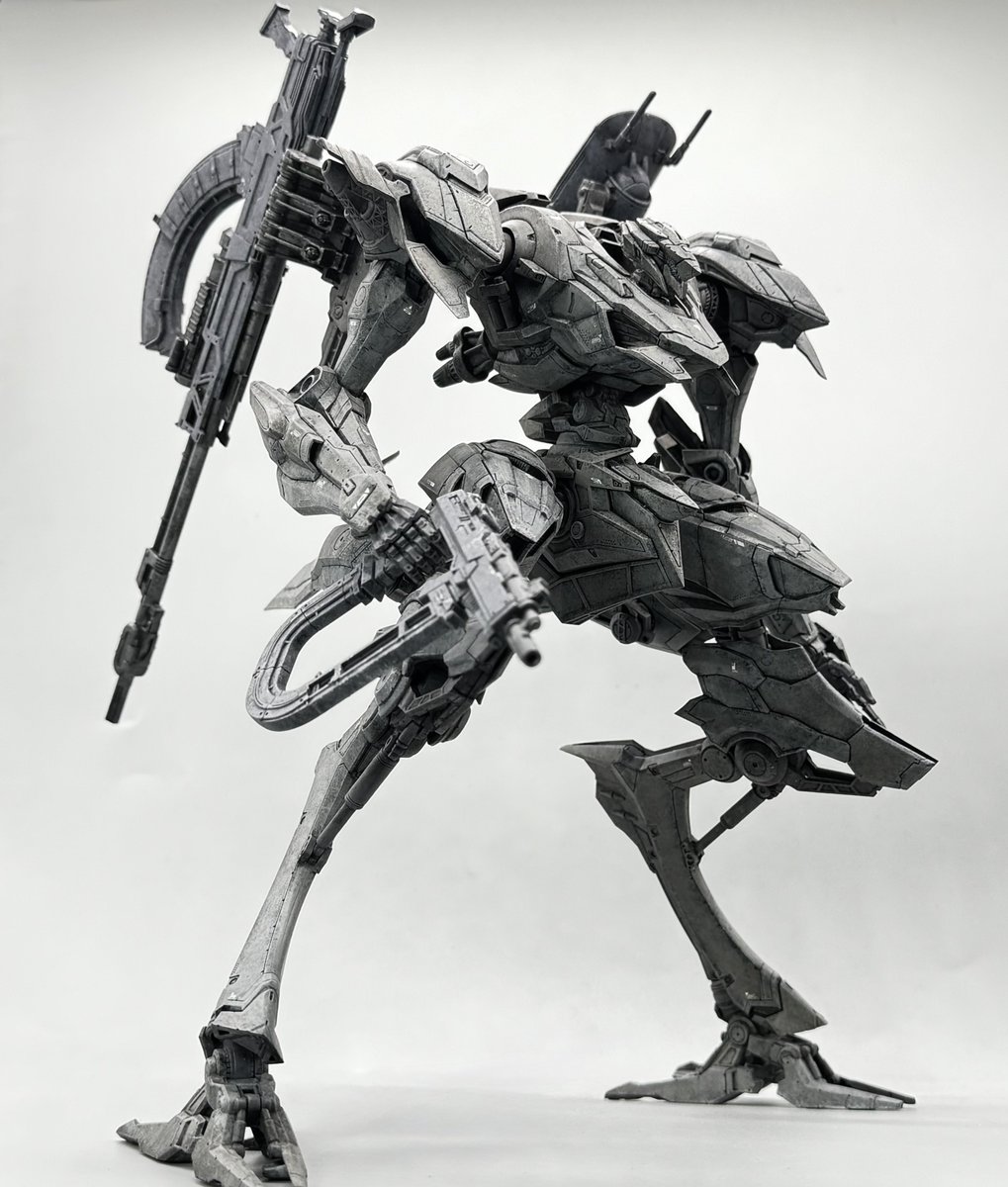 "頃合いだな、シュナイダーACを投入する"
ACV.I.O.S NACHTREIHER/42E
これにて完成です！
今回はアートワークスのナハトライアーのカラーリングでほぼファレホ筆塗り全塗装製作してみました
キット加工は気になる肉抜き埋めと各部合わせ目消し位です
↓に続きます
#ARMOREDCOREVI
#アーマード・コア