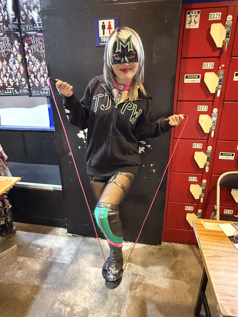 MegaSPS's tweet image. immediately @misao_tjp told me “it’s nice to see you again, again, again!” i told that her match today was amazing, which made her laugh. she asked me if i can double dutch and i said absolutely not. misao says training for yuka and TAKESHITA starts now!
#ハイパーミサヲ
#tjpw