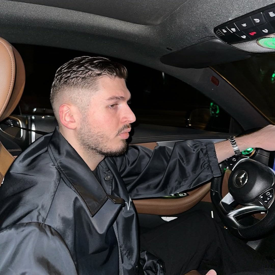 bosunatiklama's tweet image. BLOK3, ehliyetsiz ve alkollü araç kullanırken çevirmeye yakalandı. (Sabah)

• Aracı trafikten men edilirken 46 bin 874 TL ceza kesildi.
• 'Trafik Güvenliğini Tehlikeye Düşürmek' gerekçesiyle işlem başlatıldı.