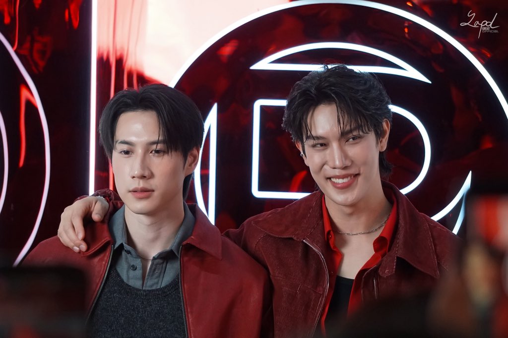 L'Oréal Paris "คุณค่าที่เราคู่ควร"

GREATBRIGHT WITH LOREAL

#LOrealTriplePowerXGreatBright
#GreatBright
#grtsp #brightrpp