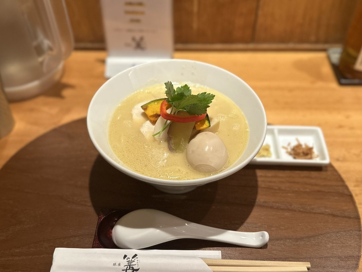 配信者におすすめされた六本木にあるラーメン篝が濃厚だけどさっぱりしててぺろっといける。美味しかった　#ゆりか便り
