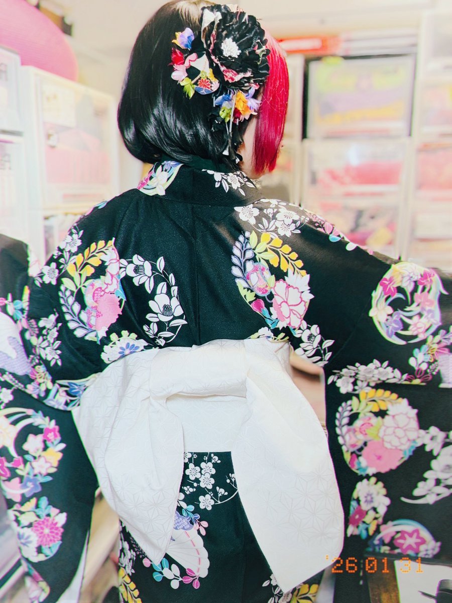 sing_draw_chie's tweet image. 本日は早めにお支度、小椋佳さんのスタジオライブからの荒木町出勤！いつか小椋佳スタジオでライブやりたいなぁ。。😌💕高いんだろうなぁ。。🥺💔ゲストはお久しぶりのナターシャ🩷会いたかったよー🩷
#荒木町 #荒木ちえ #小椋佳