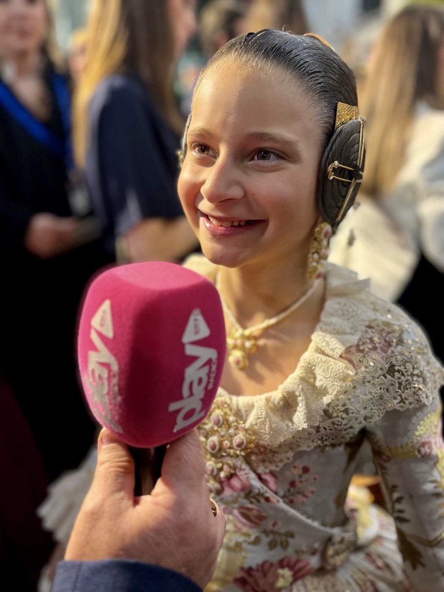 🔊 Aquí puedes escuchar nuestra retransmisión de anoche del acto de Exaltación de la Fallera Mayor de Valencia 2026 y su Corte de honor 🔥

▶️ go.ivoox.com/rf/167639006

#LaRadioQueSienteValencia