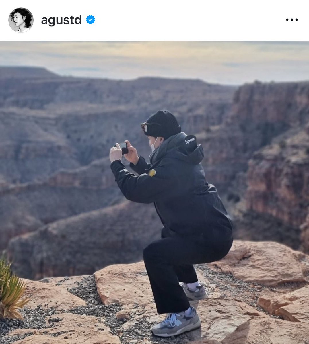 พี่ยุนกิจะลงรูปในไอจีหล่อๆ กี่รูปก็เอารูปนี้ไม่ลง นี่คือที่สุดของพี่ยุนกิ core ไม่มีรูปไหนเอาลง ไม่มีอะไรมาล้มได้ 😂