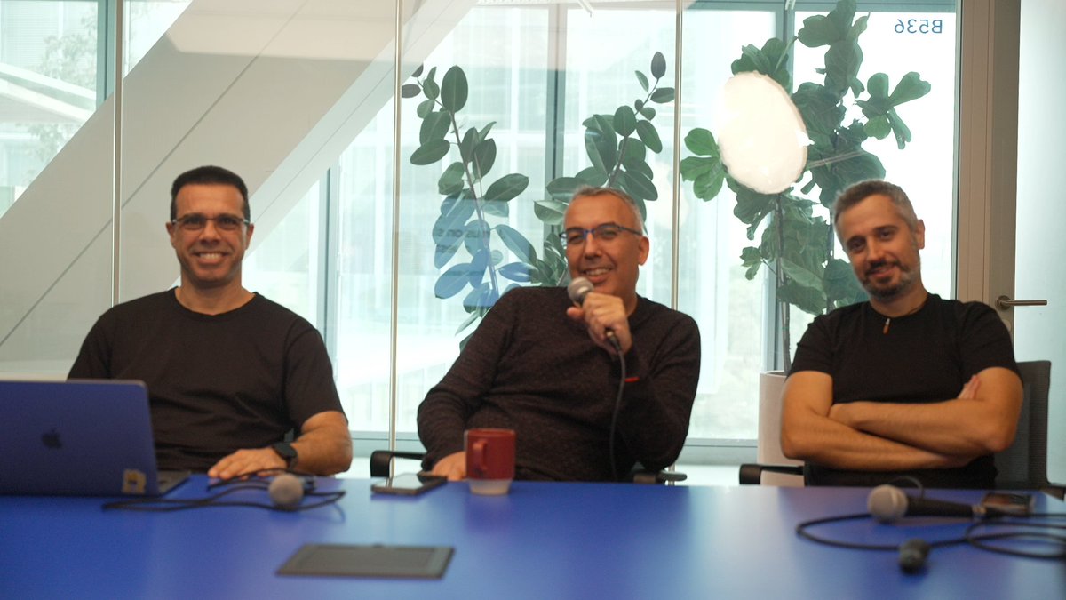 aviranm's tweet image. Kicking off xEngineer with a @wix company wide Q&amp;amp;A.
This is how @WixEng transforming a 1,500 engineers to become AI-native xEngineers.
Check out my latest article: From Guild Silos to xEngineers: The Journey of Redefining the Future of Engineering at Wix - Kickoff