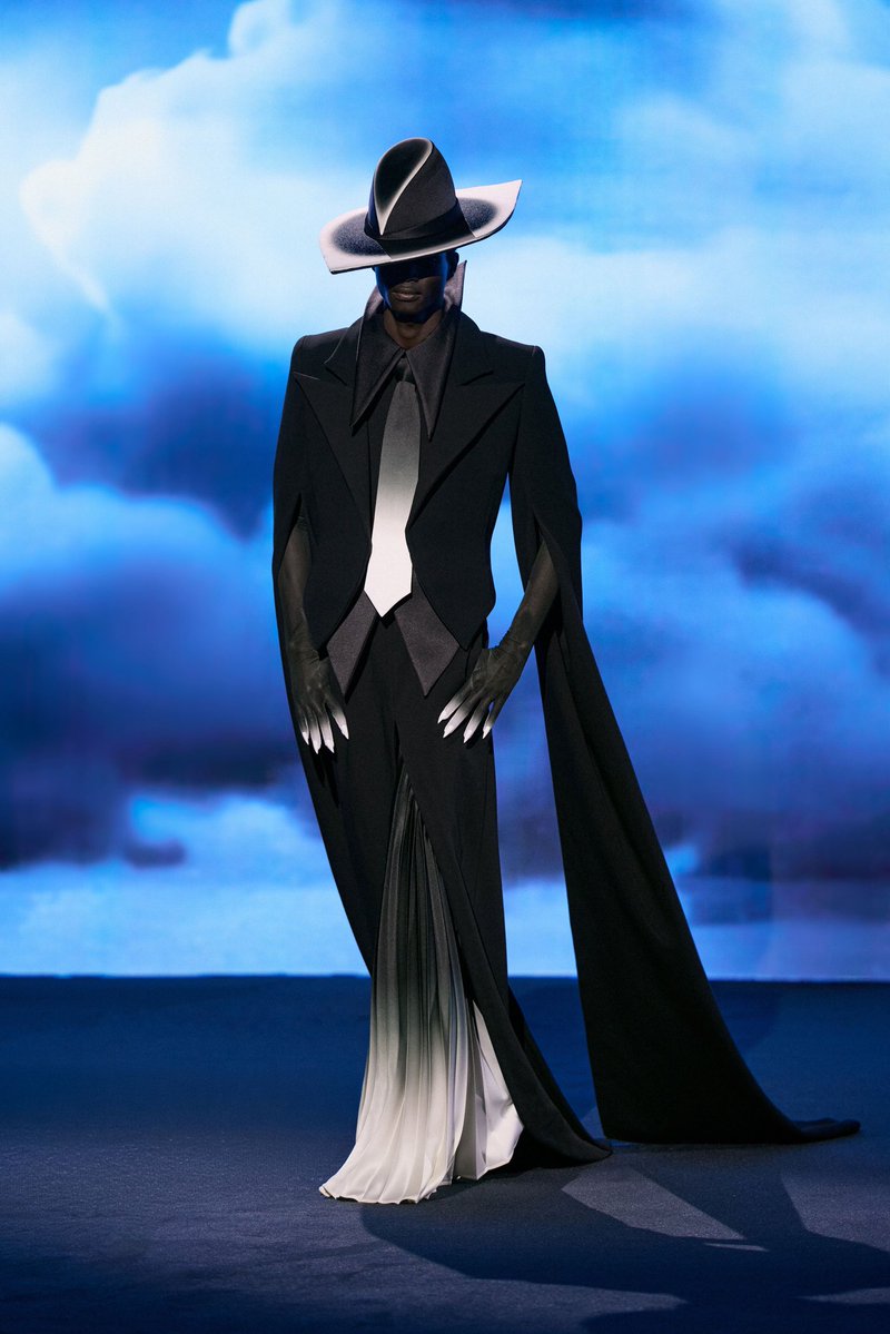 When it comes to Couture for men, Robert Wun is truly in a league of his own.