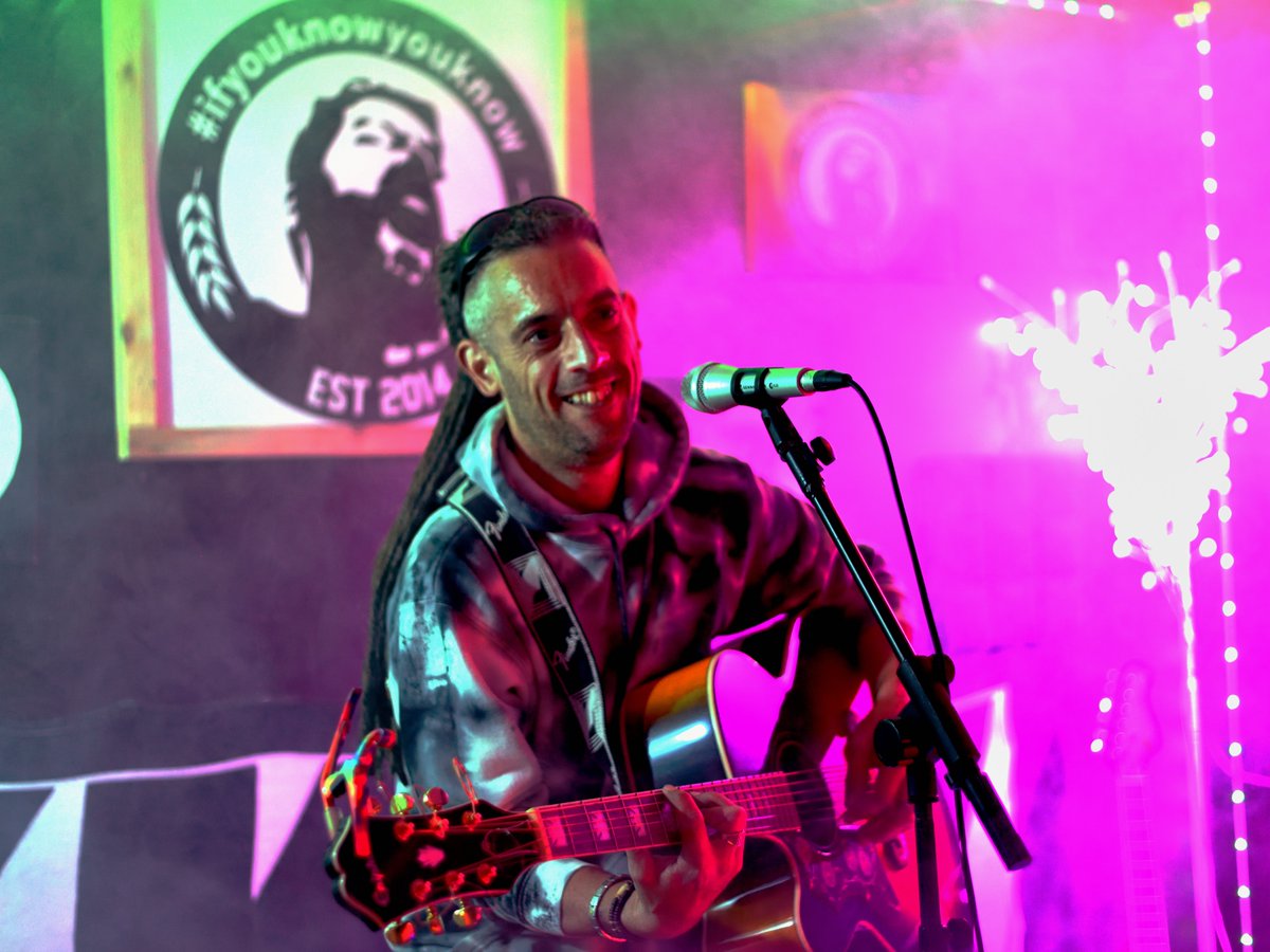 nevolume's tweet image. .#Teesside Singer-songwriter Paul Reed's journey has been shaped by his experiences living with Crohn’s disease. Lee Allcock (also currently being tested for Crohn's disease) spoke to him about his health, his music, and his latest single, City of Ghosts: nevolume.co.uk/music/intervie…