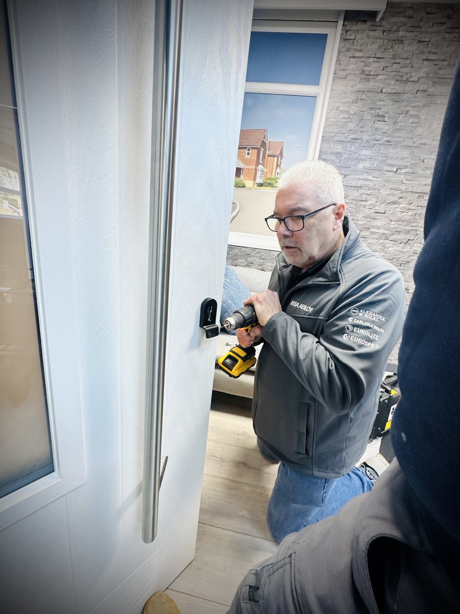 PearlNewBuild's tweet photo. Configuration day was a huge success.  Thanks to Yale Home UK and Total Hardware, we now have a fully functional virtual showroom, showcasing our new products which help to keep your customers homes secure. https://t.co/8JL0DAPOCm