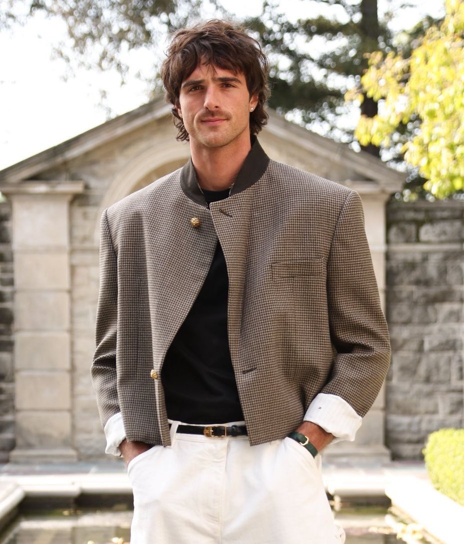 jacob elordi at the ‘wuthering heights’ global junket photocall