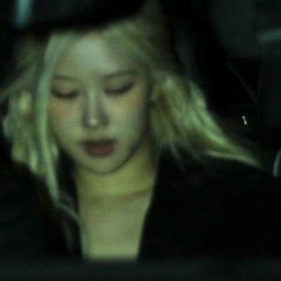 urfavgamegirl's tweet image. gorgeous