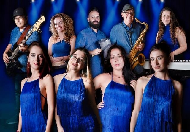LA ORQUESTA NUEVA LÍNEA ESTARÁ EN LA FINAL DE MURGAS
Será durante la deliberación del jurado en la Gran Final de Murgas Adultas del Carnaval 2026, que tendrá lugar el sábado 31 de enero.
#CarnavalSC26 #SantaCruzdeTenerife #LaLaguna #Tenerife