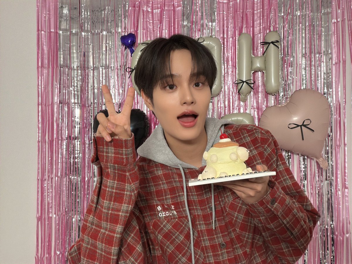 생일 축하해 주셔서 너무 감사합니다아~~!🩵