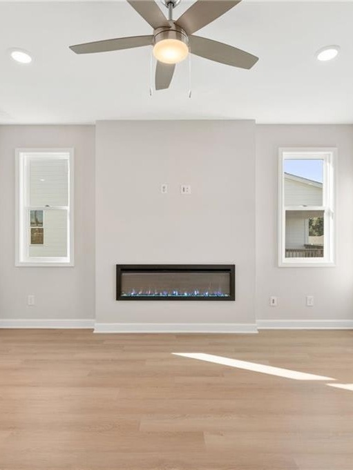 Move in ready end unit townhome in Kennesaw GA at East Park Village. The Kaufman plan offers open concept living and covered outdoor space near I-75 and downtown Kennesaw. Learn more:
tratonhomes.com/listings/3344-…