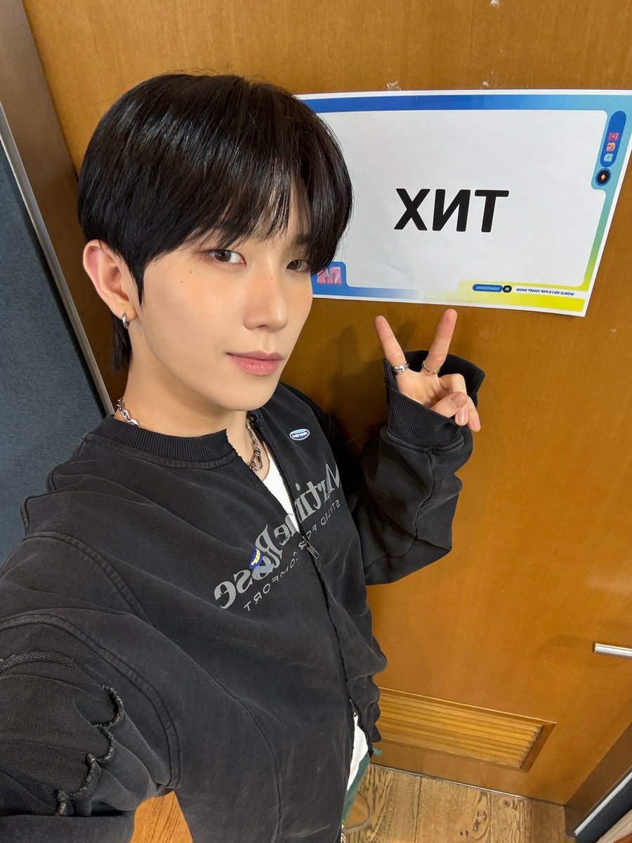 TNX_twt's tweet photo. 전화 도📲

#TNX 
#오성준 #SUNGJUN https://t.co/4fveUEUNfK