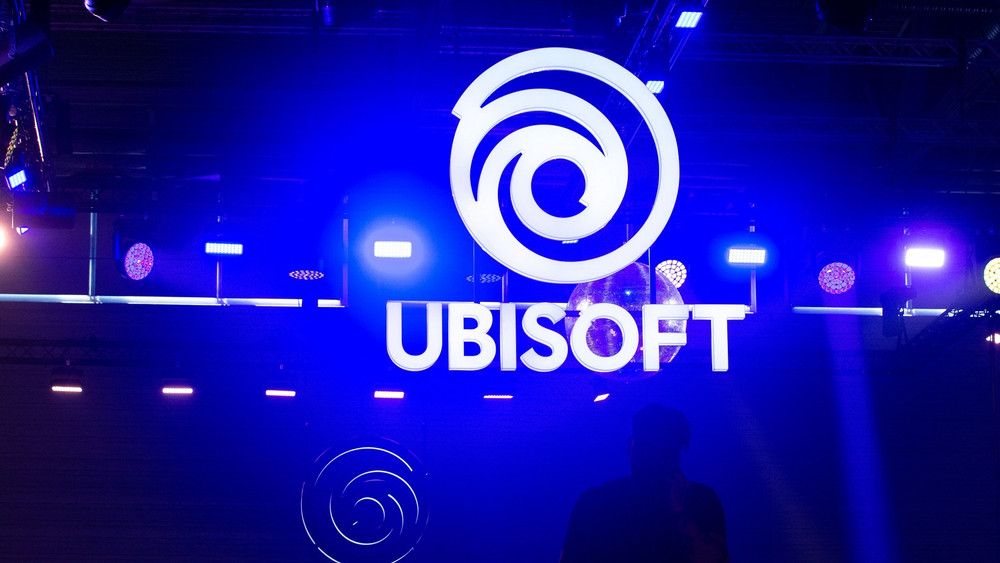 Ubisoft-Mitarbeiter suspendiert, weil er die „Ende der Homeoffice-Arbeit“-Politik des Unternehmens kritisiert hat!

David Michaud-Cromp (Leiter Level Design) wurde Berichten zufolge nach einem LinkedIn-Post ohne Bezüge freigestellt.

#Ubisoft #GamingNews #WorkplaceRights
