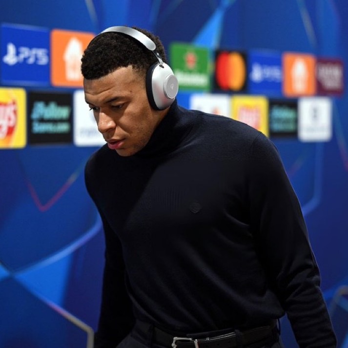 MadridUniversal's tweet photo. 🚨 JUST IN: Kylian Mbappé is getting very tired of the irresponsible attitude of his teammates this season.

— @abc_es https://t.co/3OIp1RP0Gg