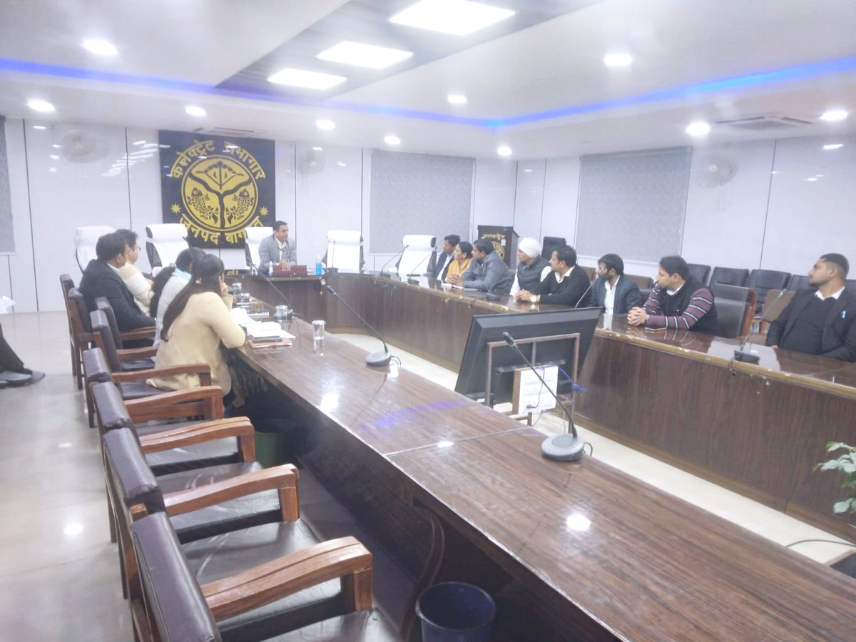 भारत निर्वाचन आयोग के विशेष निरीक्षक अधिकारी एवं जिला प्रशासन के साथ SIR को लेकर आयोजित एक महत्वपूर्ण मीटिंग में समस्त राजनैतिक पार्टियों के प्रतिनिधियों के साथ हिस्सा लिया।

लव कश्यप 
जिला अध्यक्ष <a href="/INCBaghpat/">Baghpat Congress</a> 
<a href="/RahulGandhi/">Rahul Gandhi</a> <a href="/priyankagandhi/">Priyanka Gandhi Vadra</a> <a href="/AjayLalluINC/">Ajay Kumar Lallu</a> <a href="/avinashpandeinc/">Avinash Pande</a> <a href="/IYC/">Indian Youth Congress</a>