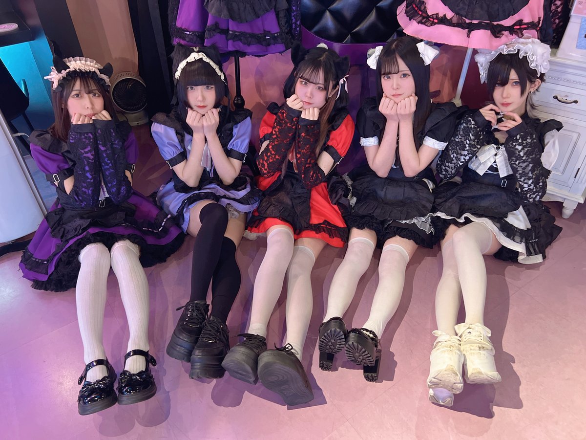 もうすぐ2月❣のもくもく木曜日にゃ～☁🐱 にゃんこメイドちゃんたち