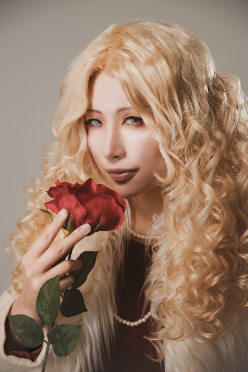 【Cosplay:エロイカより愛をこめて】

ドリアン・レッド・グローリア伯爵

Photo 彩雨(<a href="/Aya012me/">あやめ@📸垢</a>)
Studio クラリス

写真展にてA3にして額縁で飾ったもの
「肖像画が欲しい」と言ったら天才カメラマン彩雨がドンピシャでくれました……
これを置いておけば醜くならないかもしれない(ドリアン違い)