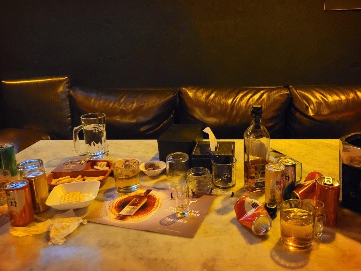 저번 주말 감사 인사가 늦어 버렸네요 ..ㅠ

기분 좋은 아침 햇살 맞으며 함께 퇴근 했던 어느 날 :)

항상 감사드려요 ~♡

※ 항시 구인중 ..!!