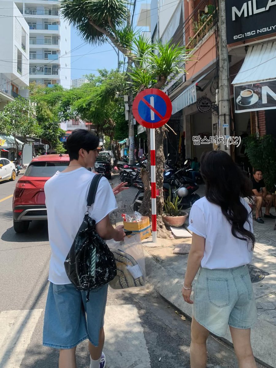 비ᰔᩚ tweet media