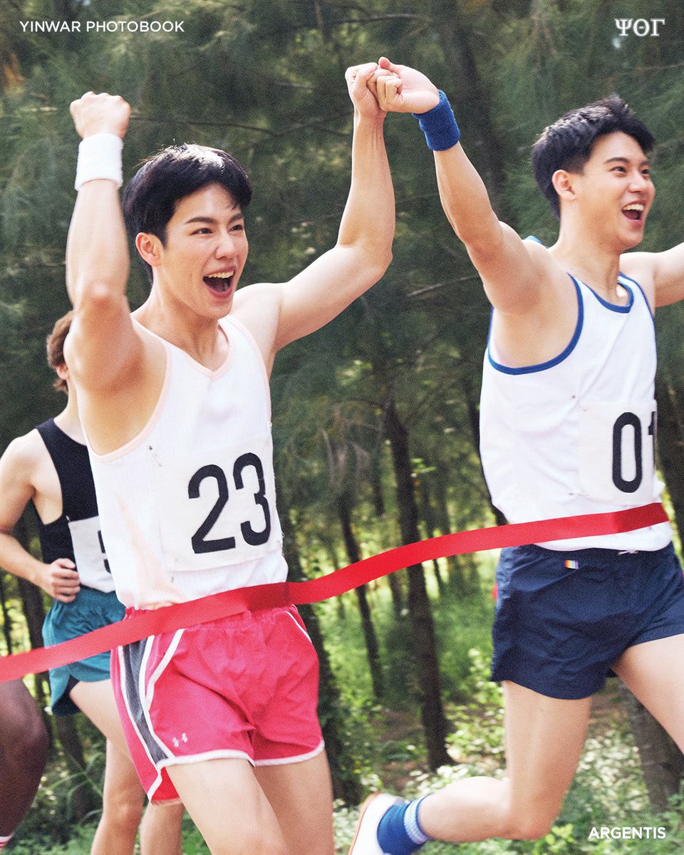 ywxdawn's tweet image. เคมีดีเกินแค่จับมือแค่นี้ก็เขินแล้วฮือ👬🏻🏃🏻‍♂️ 23 – 01 🏃🏻💨

#YINWAR2NDFANSIGN