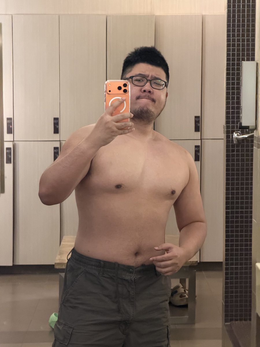 น้องลูกดอส tweet media