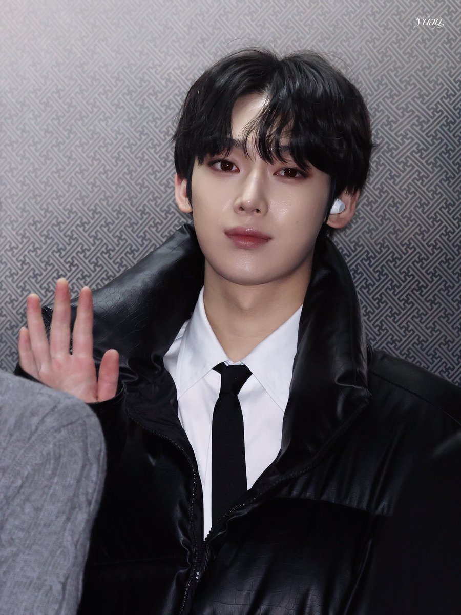 heewon009's tweet photo. 260129 🩶🖤

#김선우 #엔하이픈_선우 #SUNOO #ENHYPEN
@ENHYPEN_members https://t.co/yj9VcnCut3