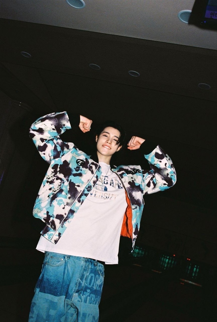 Base umum bisa follow @cornerfess tweet media