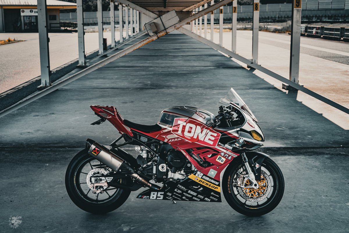 swyka_s1krr's tweet photo. #社外ホイール倶楽部
ADVANTAGE EXACT RACING 10
フル鍛造マグネシウム

しゅんすけさんのみて絶対これ‼️ってなったやつ
ほっそいスポークとツヤツヤの黒がめちゃお気に入り https://t.co/tpqZDFUZdm