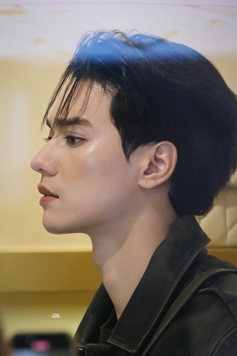 staywithharit's tweet photo. perfect side profile พี่เก่งคือที่ 😭😭😭😭 https://t.co/ZuWkP2dMBV