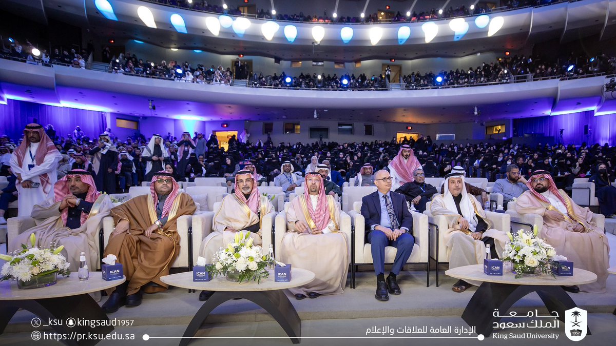 _KSU's tweet photo. على هامش المؤتمر الدولي لبناء القدرات في البيانات والذكاء الاصطناعي #ICAN2026، التقى سعادة رئيس #جامعة_الملك_سعود المُكلَّف أ.د. علي بن محمد مسملي بالفائز بجائزة نوبل في الكيمياء لعام 2025م، البروفيسور عمر بن مونس ياغي، بحضور أصحاب المعالي والسعادة، حيث ألقى الضيف كلمة خلال المؤتمر.