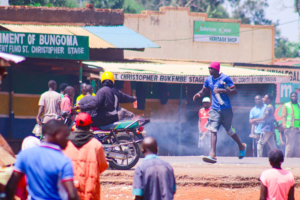 LABISTA254's tweet image. Scenes at Bukembe Market Bungoma County Nzoia Sugar  workers and Farmers demonstration