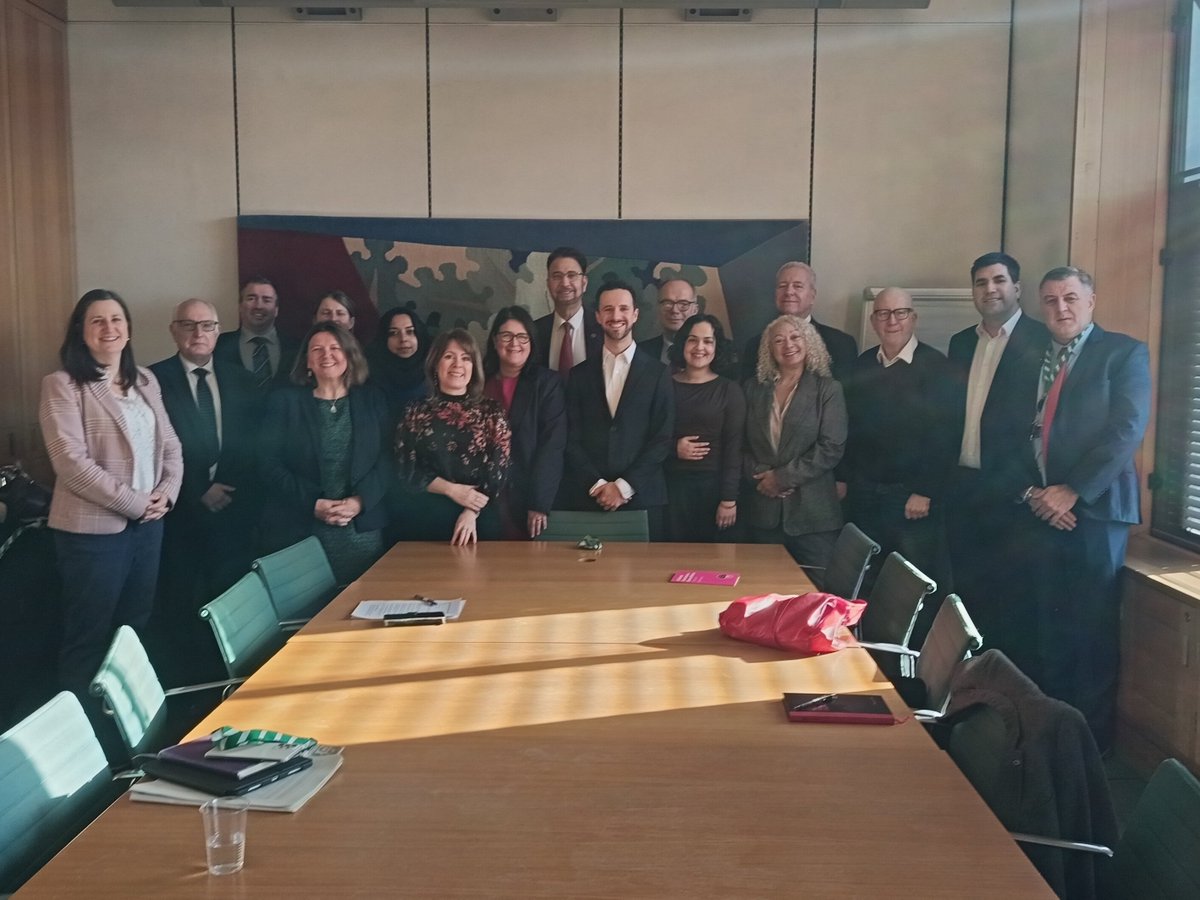 CHinchliffMP's tweet image. I’ve launched the APPG on Council Housing.

Developers and their political mouthpieces have no answers.

Their model caused the housing crisis. It won’t fix it.

We need council housing in healthy, sustainable communities.

Councils leading the way. The developer model in the 🗑️