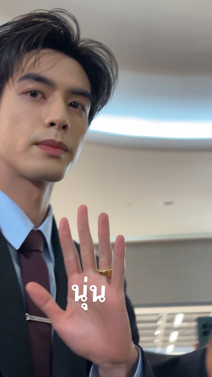 พ้มตายละ ได้พบเจอเทวดาเวยหลงคนหล่อมากกกกกกกก 😭💘😭💘😭💘 รักหลงงงงง หลงงหลงงงงง 😭😭😭😭😭😭😭😭😭😭
#SongWeilong #宋威龙 #ซ่งเวยหลง
#GUCCI
#GucciCentralEmbassy