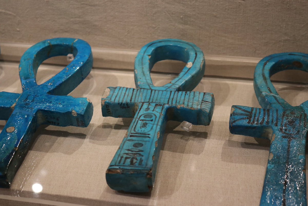 本場エジプトの「死者蘇生」（アンク）。
遊戯王がきっかけで古代エジプトに目覚めたという方はけっこういらっしゃる気がします。

（エジプト文明博物館）
