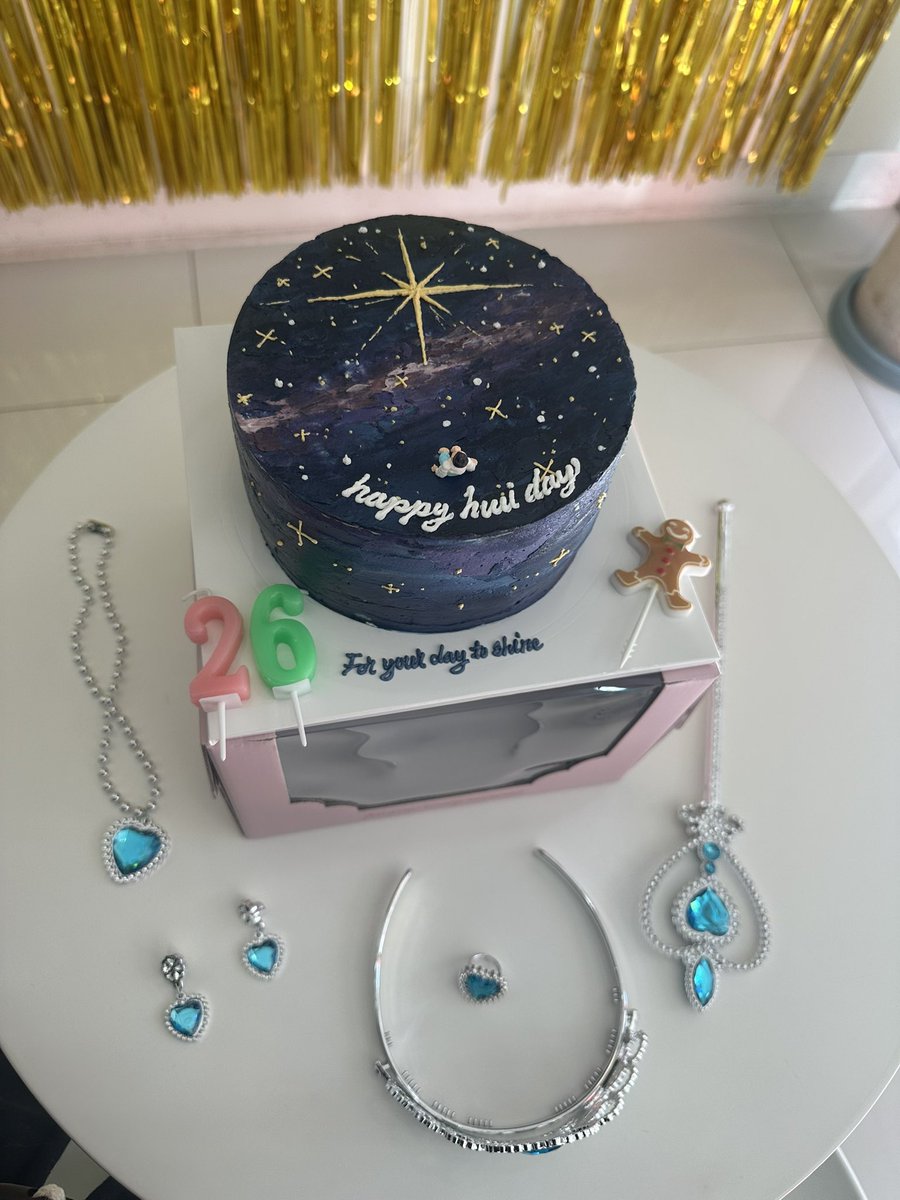 19_05_22's tweet photo. 인생 첫 생일카페😍💜
마감 직전까지 있었어서 액자도 받고
좋은분들과 함께해서 재밌었습니다
💜이대휘 생일축하해💜

#AB6IX #이대휘 
#너의_새로운_빛을_기대해_대휘야 https://t.co/svsGXd5oLc