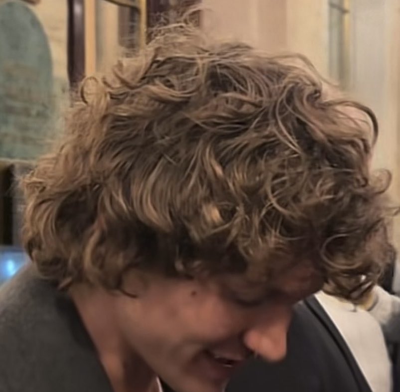 Storrie_'s tweet photo. Category is luscious hair https://t.co/usGL9yqzUn