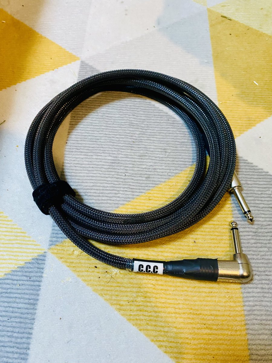 RAWTER69's tweet photo. ハイエンドベースシールドGET'S!
次回のスタジオが
楽しみ🤩
#こまほしーるど
#ComawhiteCustomCable https://t.co/4FvJe4A1TH