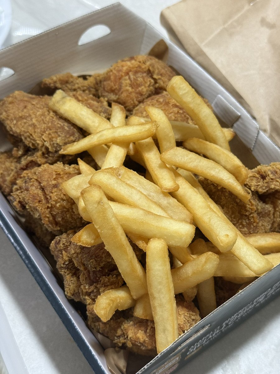 황금올리브 핫크리스피 먹고 바삭해질 거임