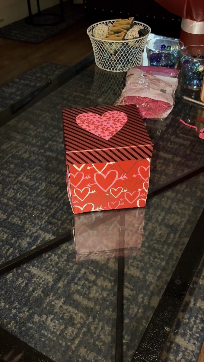 Lexxxdashawn's tweet image. New YouTube video out now 
•
youtube.com/@lexxxdashawn
•
#tutorials #explosionbox #diy #valentinesday #candybox