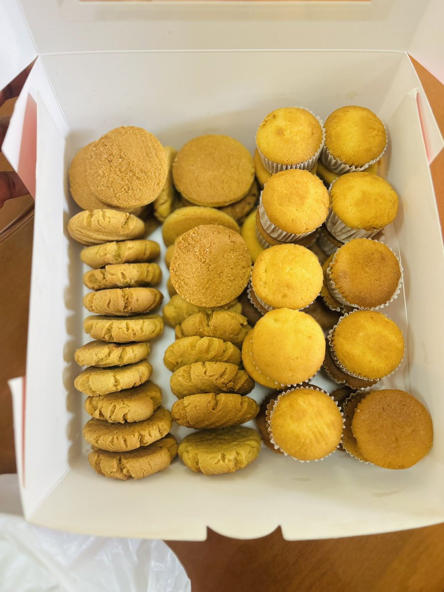 I sell nice ginger cookies please buy from me.🙏