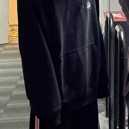 kittyseokbabe's tweet image. หน้าเล็ก ตาแป๋ว ปากมุ้จุ้ หน้าม้าเด้ง เสื้อกิมมือ น่ารักทั้งหมดดด y-y ♡︎♡︎