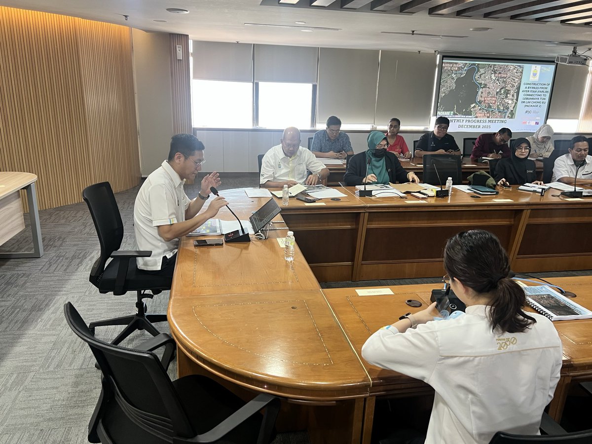 pmrt_package2's tweet photo. 27.1.2026

Mesyuarat Pemantauan Projek Bil. 1 – Januari 2026, dipengerusikan oleh YB Zairil Khir Johari: Memantau kemajuan dan memperkukuh perancangan projek. https://t.co/hqAwKhcDhb